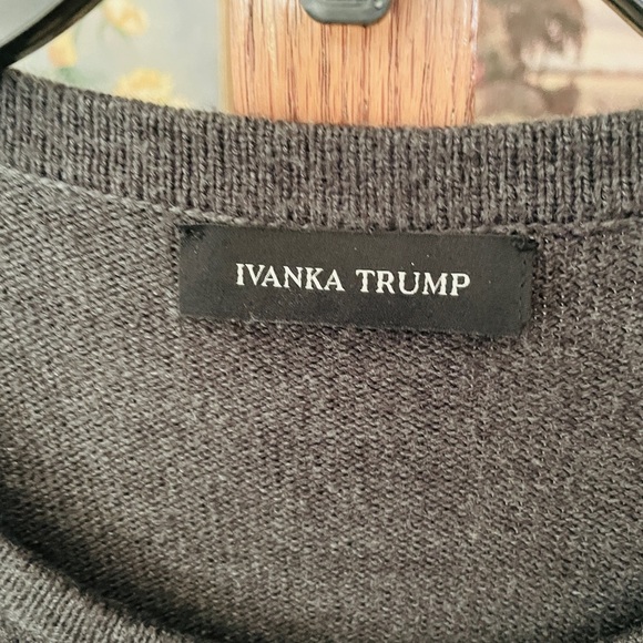 Ivanka Trump zip shoulder layered sweater faux shirt tail SZ S charcoal gray - Picture 4 of 8